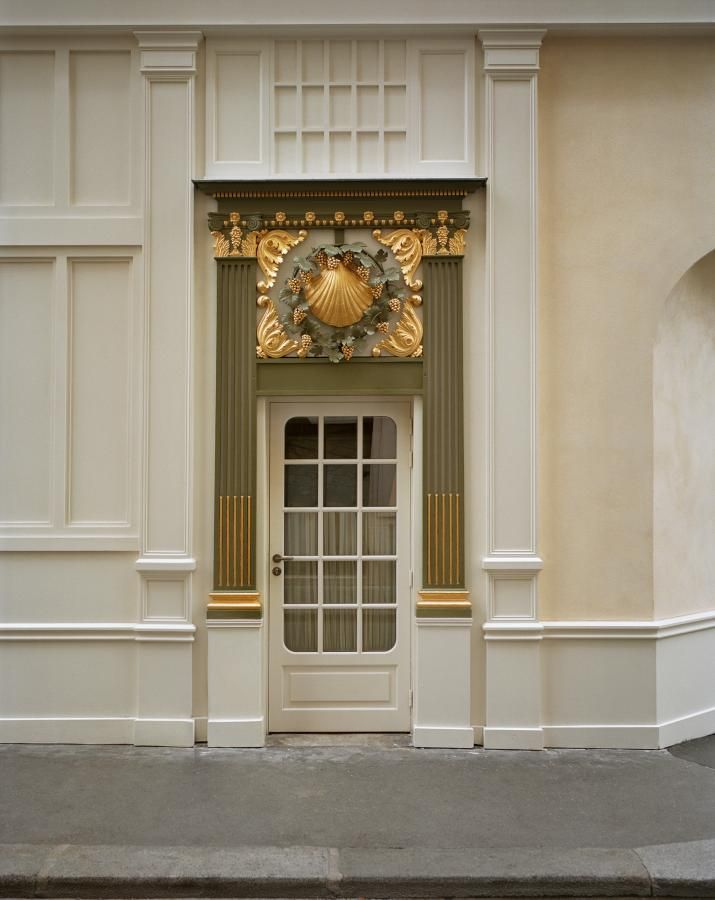 Chateau Voltaire Bar La Coquille d´Or