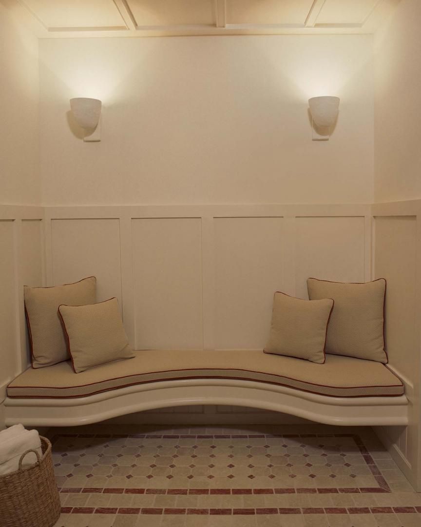 Chateau Voltaire Photo Gallery